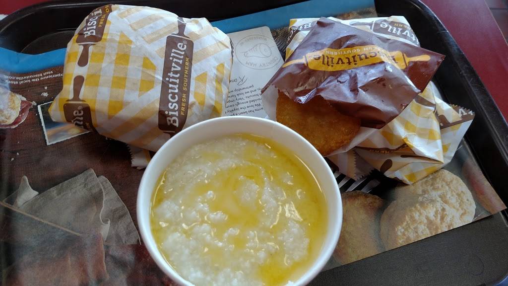 Biscuitville | cafe | 4764 S Amherst Hwy, Madison Heights, VA 24572, USA | 4345280507 OR +1 434-528-0507