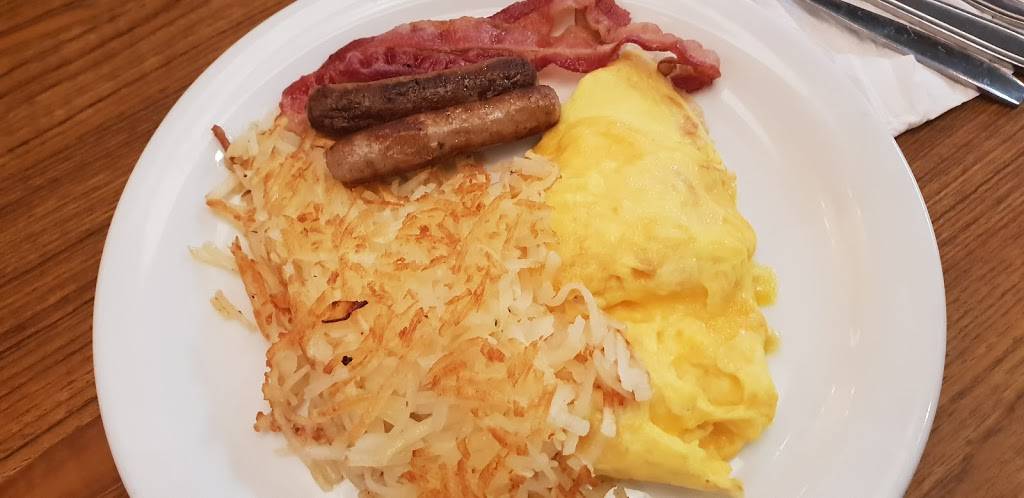 Dennys | restaurant | 3720 E Broad St, Mansfield, TX 76063, USA | 8174731519 OR +1 817-473-1519