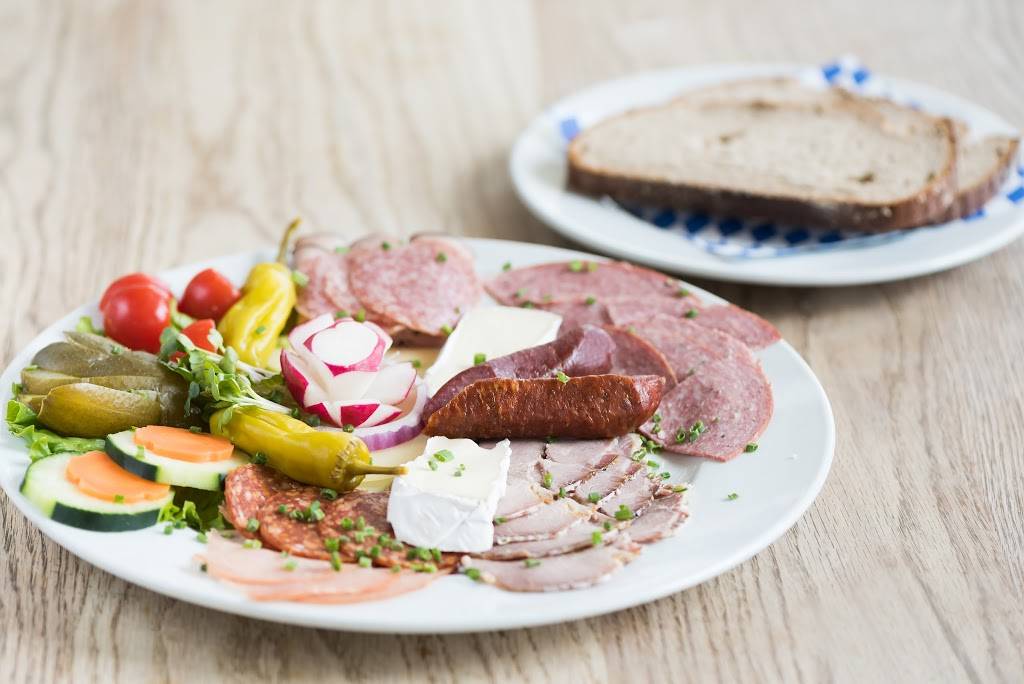 Hofbräuhaus Chicago | restaurant | 5500 Park Pl, Rosemont, IL 60018, USA | 8476712739 OR +1 847-671-2739