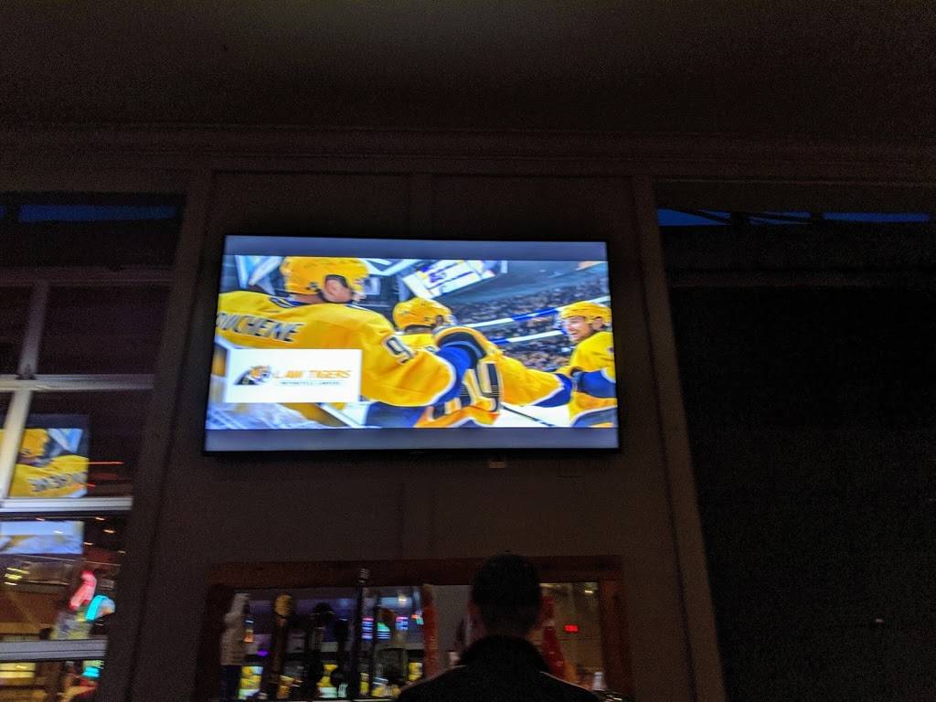 S & SC Sportsbar | restaurant | 427 S 4th St, Louisville, KY 40202, USA | 5025681400 OR +1 502-568-1400