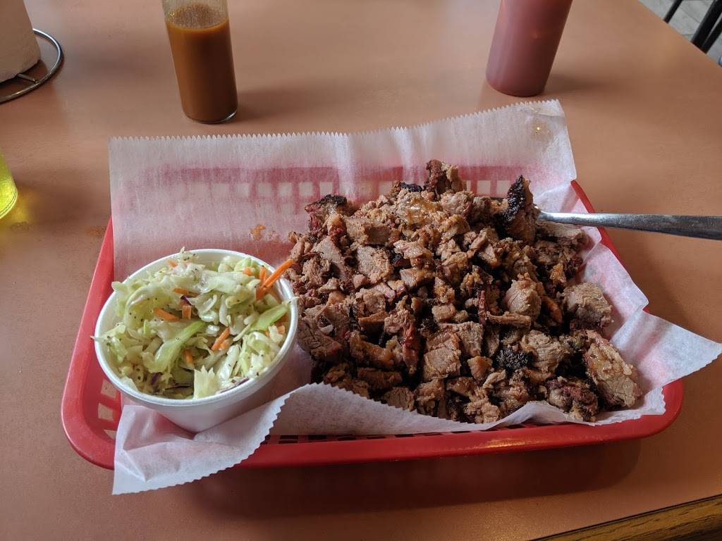 Joes Texas Barbeque | restaurant | 2052 Holmgren Way, Green Bay, WI 54304, USA | 9204301404 OR +1 920-430-1404