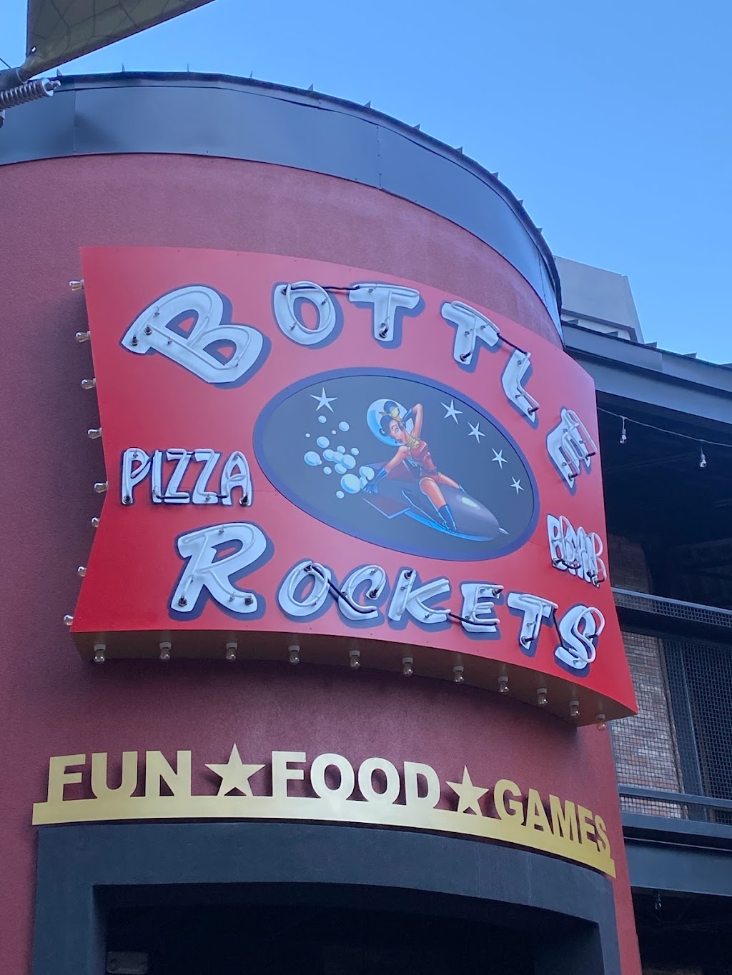 Bottle Rockets Bar | restaurant | 5800 Legacy Dr suite c-11, Plano, TX 75024, USA | 4698998855 OR +1 469-899-8855