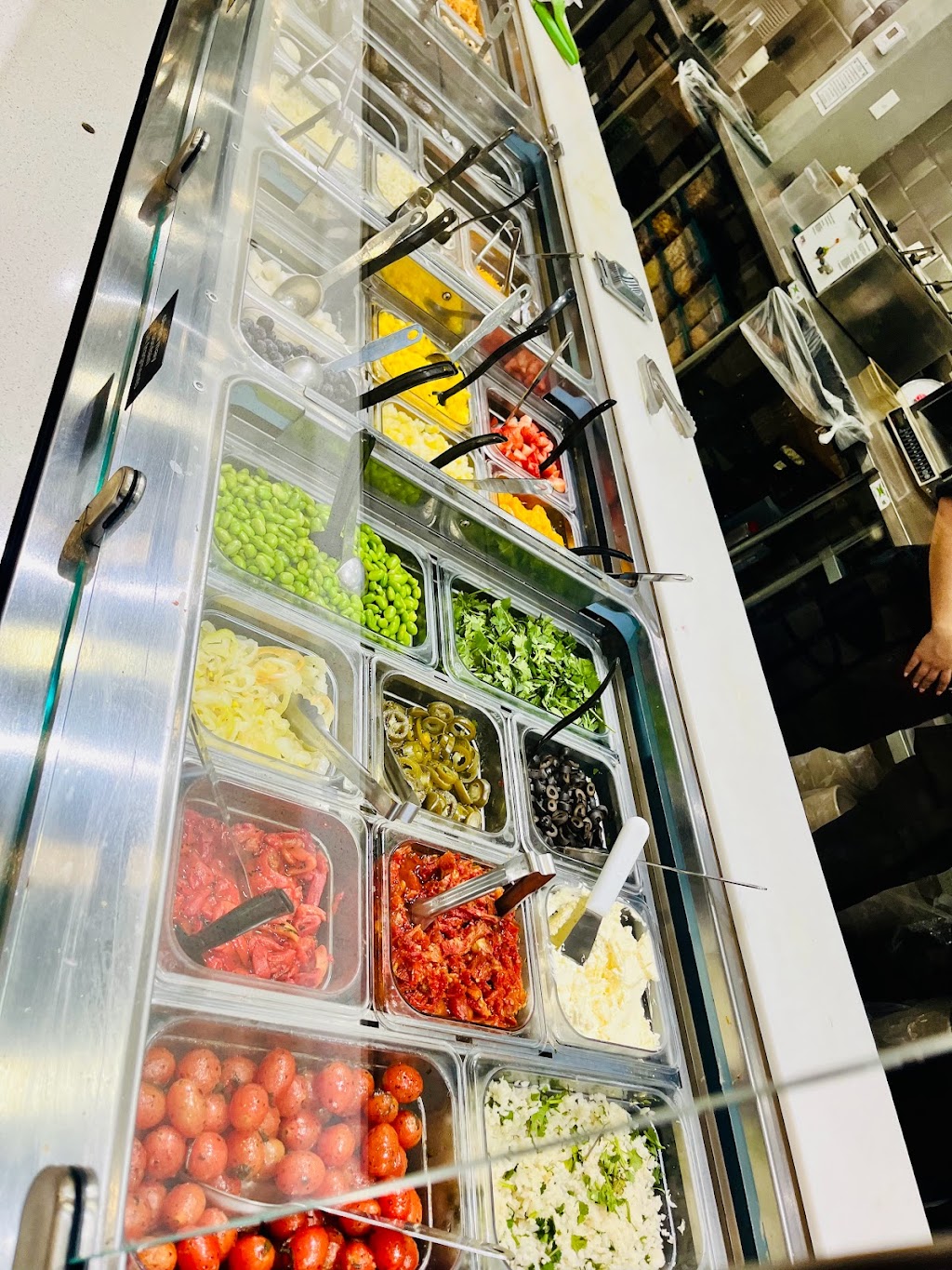 Verde Salad Co. | restaurant | 5809 N Mesa St, El Paso, TX 79912, USA | 9155292828 OR +1 915-529-2828