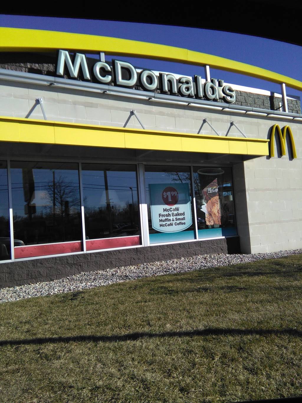 McDonalds | cafe | 5854 Highland Rd, Waterford Twp, MI 48327, USA | 2486740937 OR +1 248-674-0937