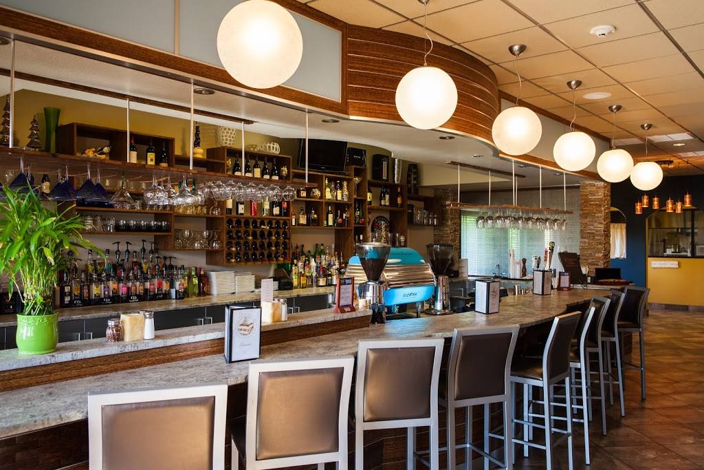 Elizabeths Pizza And Italian Restaurant | restaurant | 2468 Hope Mills Rd, Fayetteville, NC 28304, USA | 9104242848 OR +1 910-424-2848