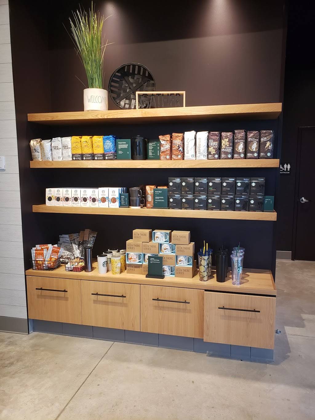 Starbucks | cafe | 2425 Valley View Ln, Farmers Branch, TX 75234, USA | 9722472999 OR +1 972-247-2999