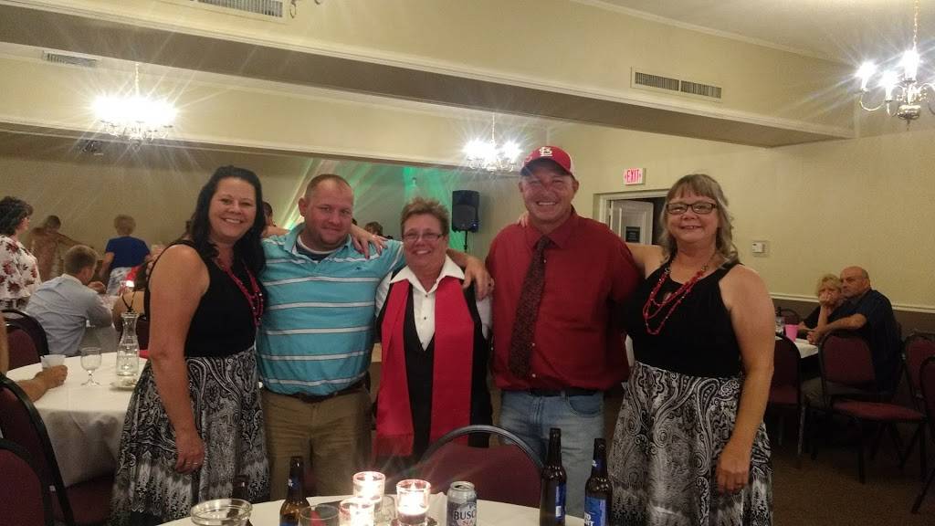 The Creek | restaurant | 116 W Bristol St, Elkhart, IN 46514, USA | 5742643060 OR +1 574-264-3060