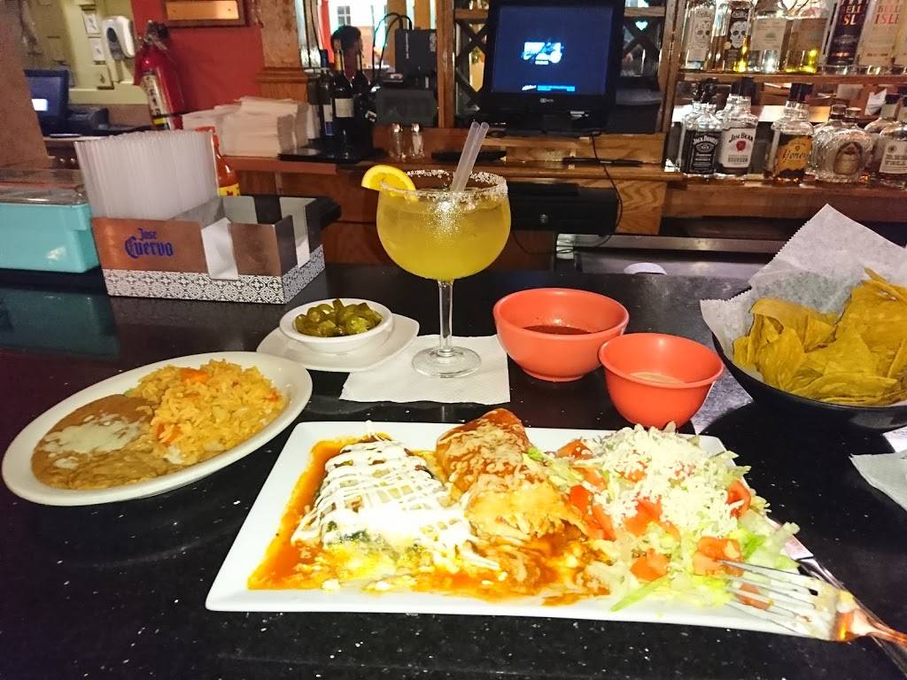 Guads Restaurante | restaurant | 509 Hilltop Plaza, Virginia Beach, VA 23454, USA | 7574911613 OR +1 757-491-1613