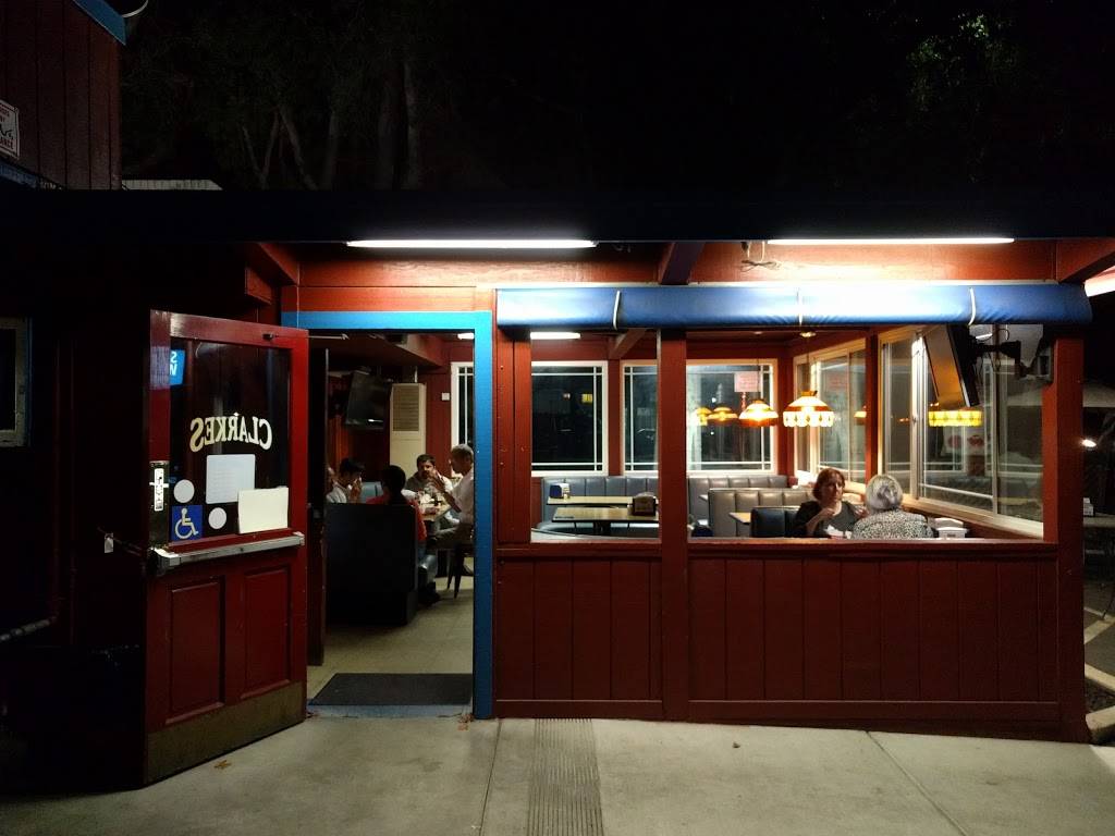 Clarkes Charcoal Broiler | restaurant | 615 W El Camino Real, Mountain View, CA 94040, USA | 6509670851 OR +1 650-967-0851