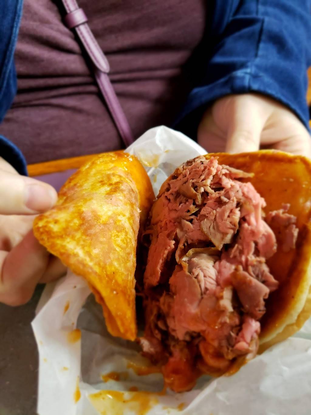 Bill & Bobs Roast Beef | restaurant | 2 Central St, Peabody, MA 01960, USA | 9785319605 OR +1 978-531-9605