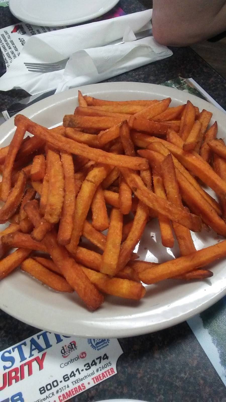 Lindigs Restaurant | restaurant | 14887 E Highway #290, Stonewall, TX 78671, USA | 8306442749 OR +1 830-644-2749