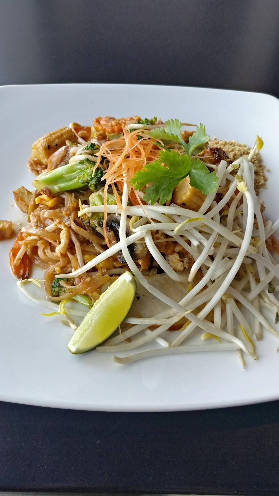 Chai Pochana | restaurant | 809 St Clair Ave W, Toronto, ON M6C 1B9, Canada | 4164102884 OR +1 416-410-2884