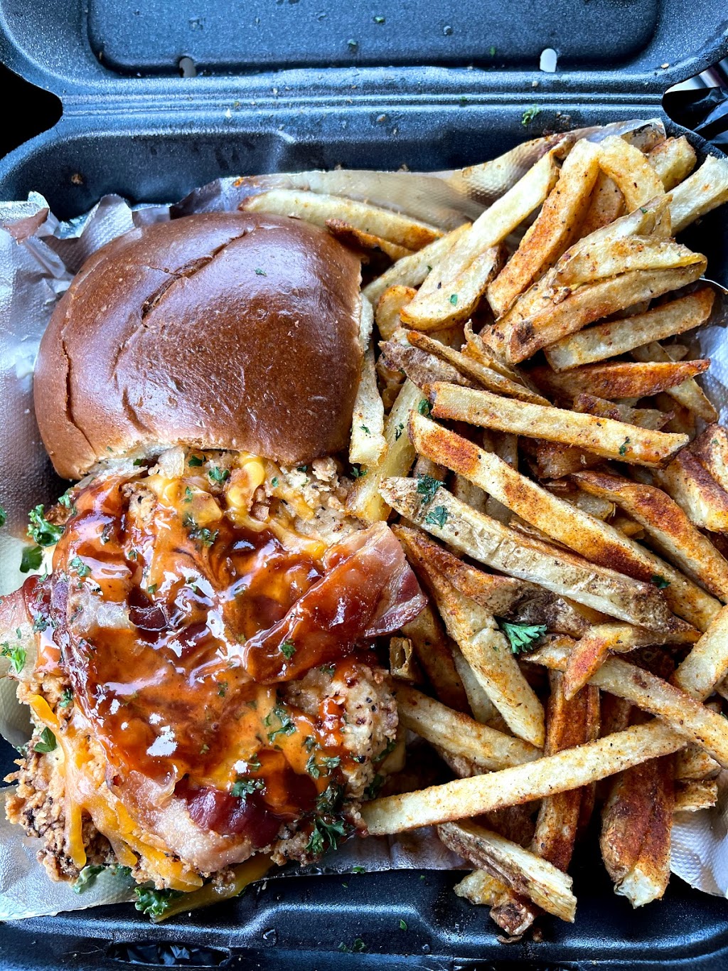 Black Box Fix | restaurant | 4037 Fenlon St, Columbus, OH 43219, USA | 6149531060 OR +1 614-953-1060