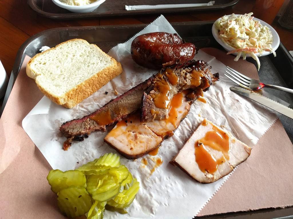 Luling City Market | restaurant | 4726 Richmond Ave, Houston, TX 77027, USA | 7138711903 OR +1 713-871-1903