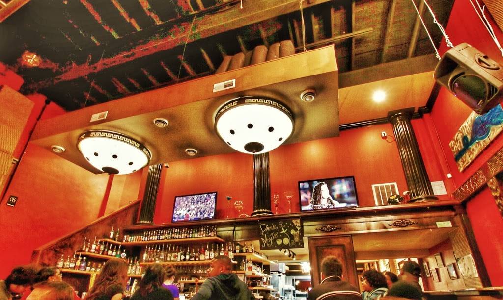 Tony Vs Tavern | restaurant | 5756 Cass Ave, Detroit, MI 48202, USA | 3138335595 OR +1 313-833-5595