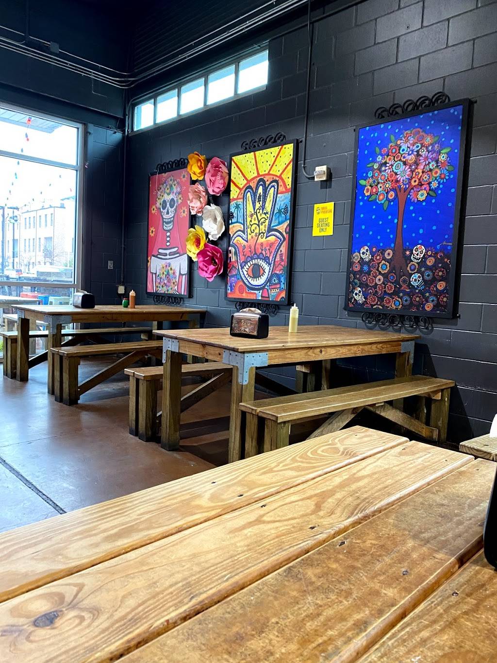 Taqueria La Ventana | restaurant | Farmers Market, 920 S Harwood St Suite 140, Dallas, TX 75201, USA | 2146468181 OR +1 214-646-8181