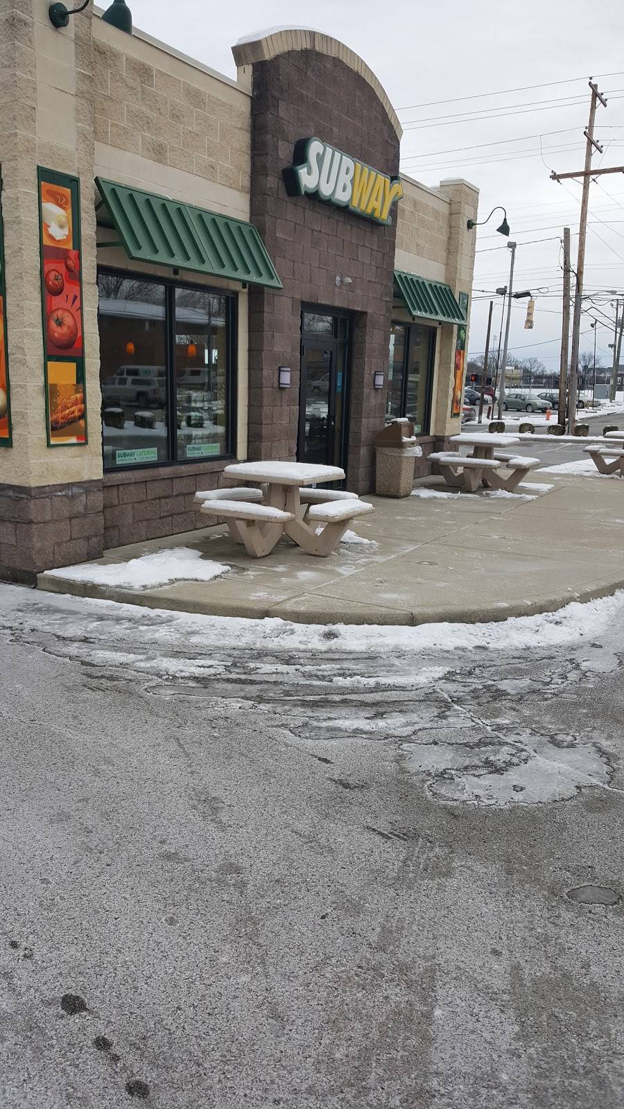 Subway | restaurant | 1576 W 5th Ave, Columbus, OH 43212, USA | 6144867827 OR +1 614-486-7827