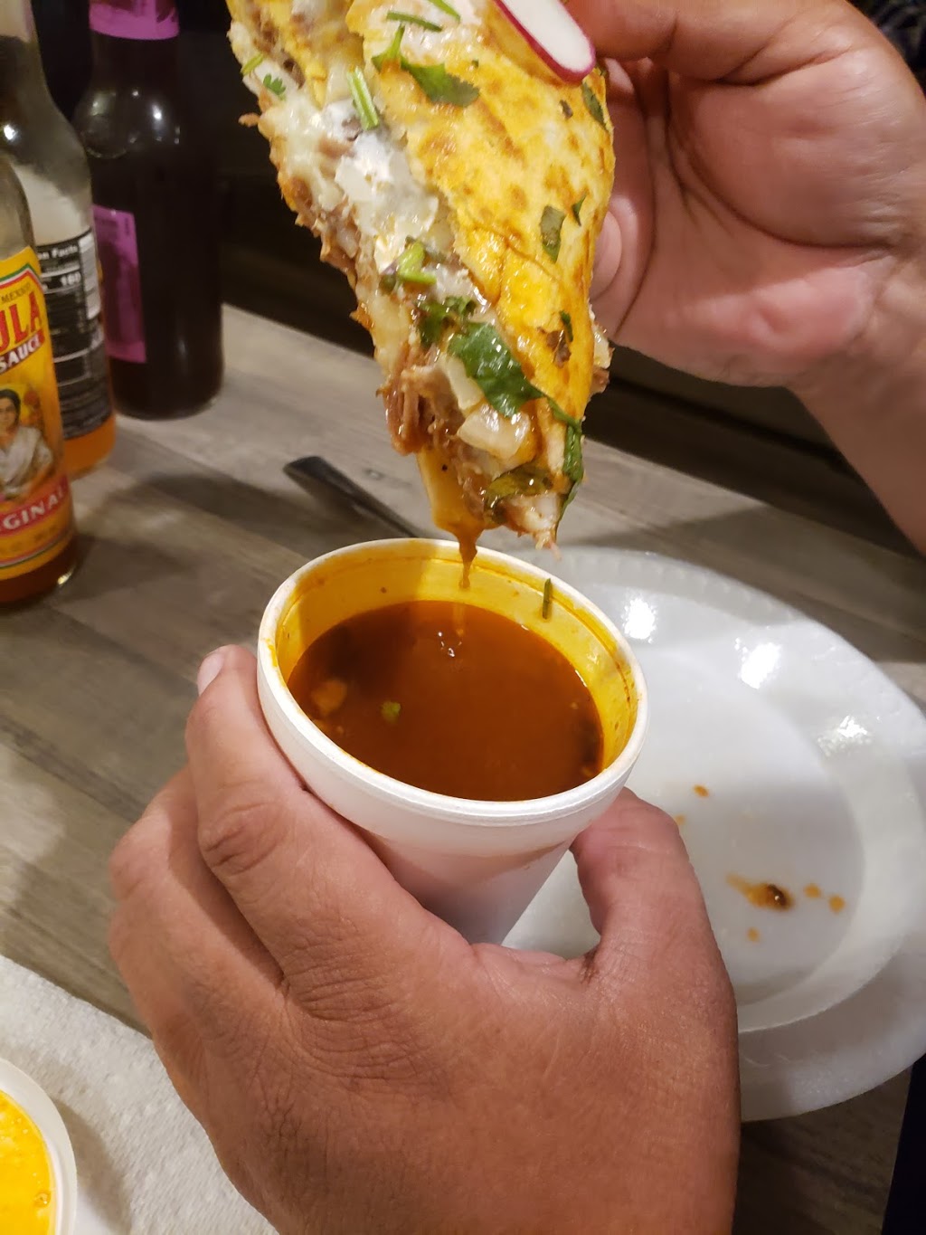 El Amigo Snack | restaurant | 3701 S Flores St, San Antonio, TX 78214, USA | 2105308461 OR +1 210-530-8461