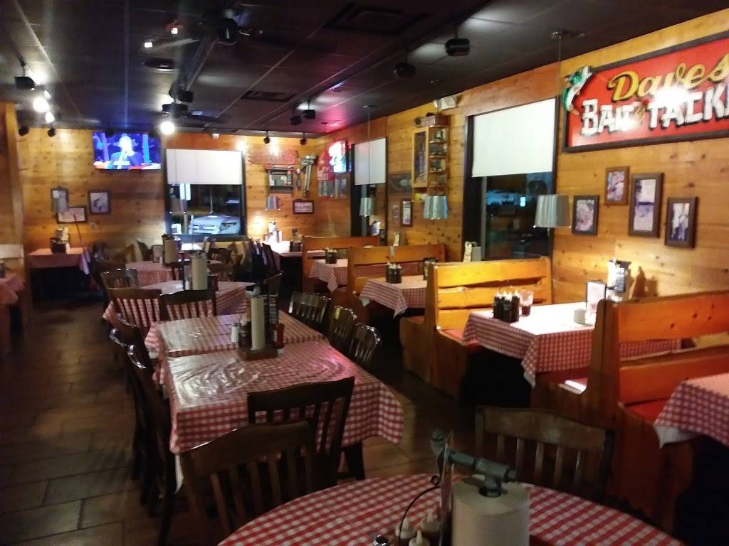 Famous Daves Bar-B-Que | restaurant | 20300 13 Mile Rd, Roseville, MI 48066, USA | 5862932900 OR +1 586-293-2900