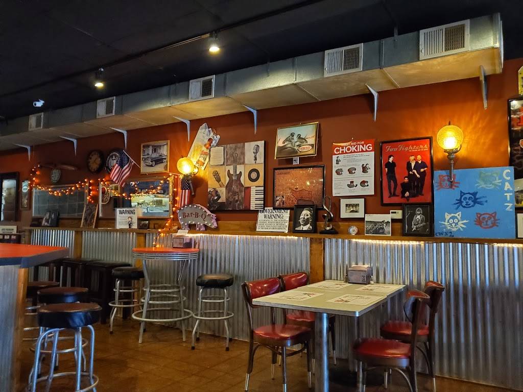 Rock and Roll BBQ | restaurant | 68 N Main St, Warsaw, NY 14569, USA | 5857868484 OR +1 585-786-8484