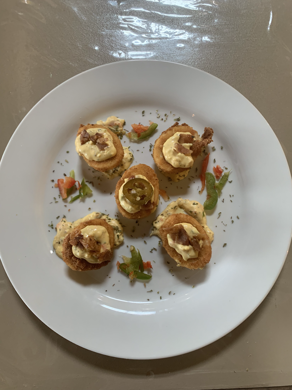 The Broken Egg & Tap | restaurant | 12058 Tecumseh Rd E, Windsor, ON N8N 1L9, Canada | 2266760667 OR +1 226-676-0667