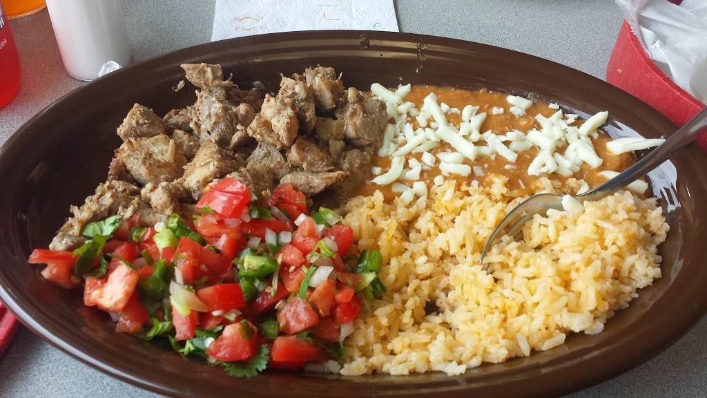 La Pasadita | restaurant | 1041 IN-62, Charlestown, IN 47111, USA | 8122567918 OR +1 812-256-7918