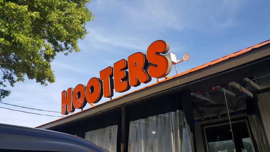 Hooters (Metairie) | meal takeaway | 4748 Veterans Blvd, Metairie, LA 70006, USA | 5048890160 OR +1 504-889-0160