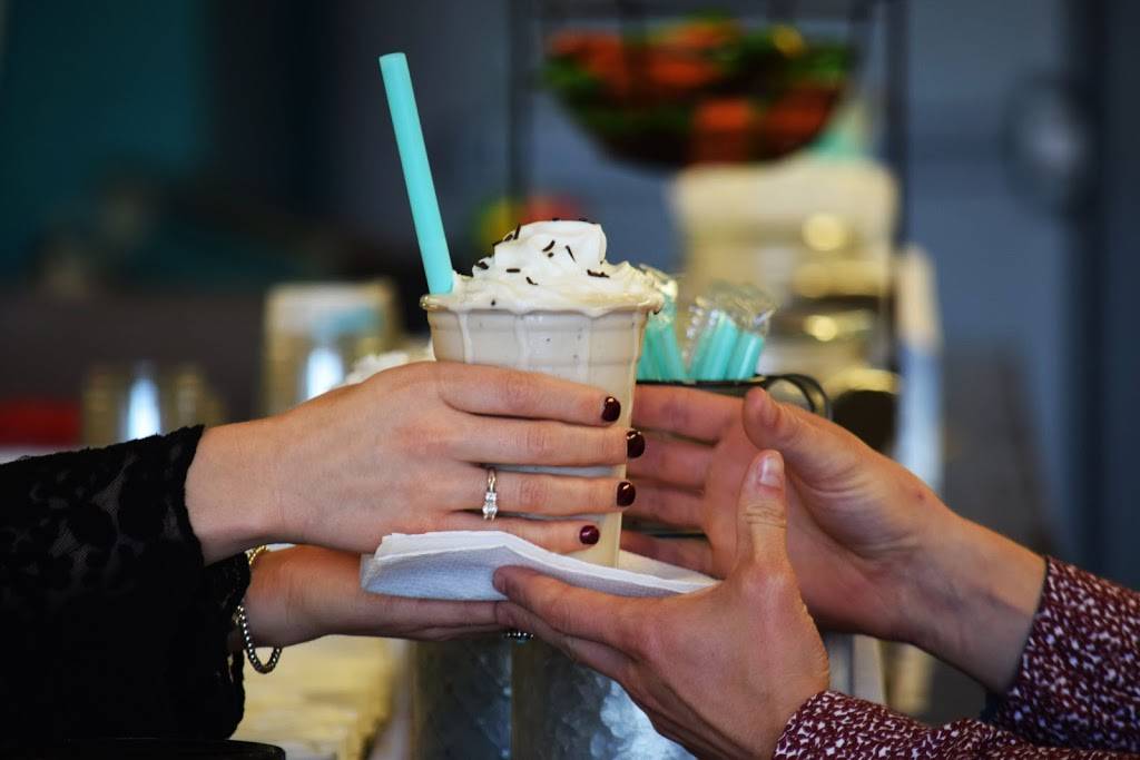 Nutrition Tavern | restaurant | 5505 O St suite#7, Lincoln, NE 68510, USA | 2149952692 OR +1 214-995-2692