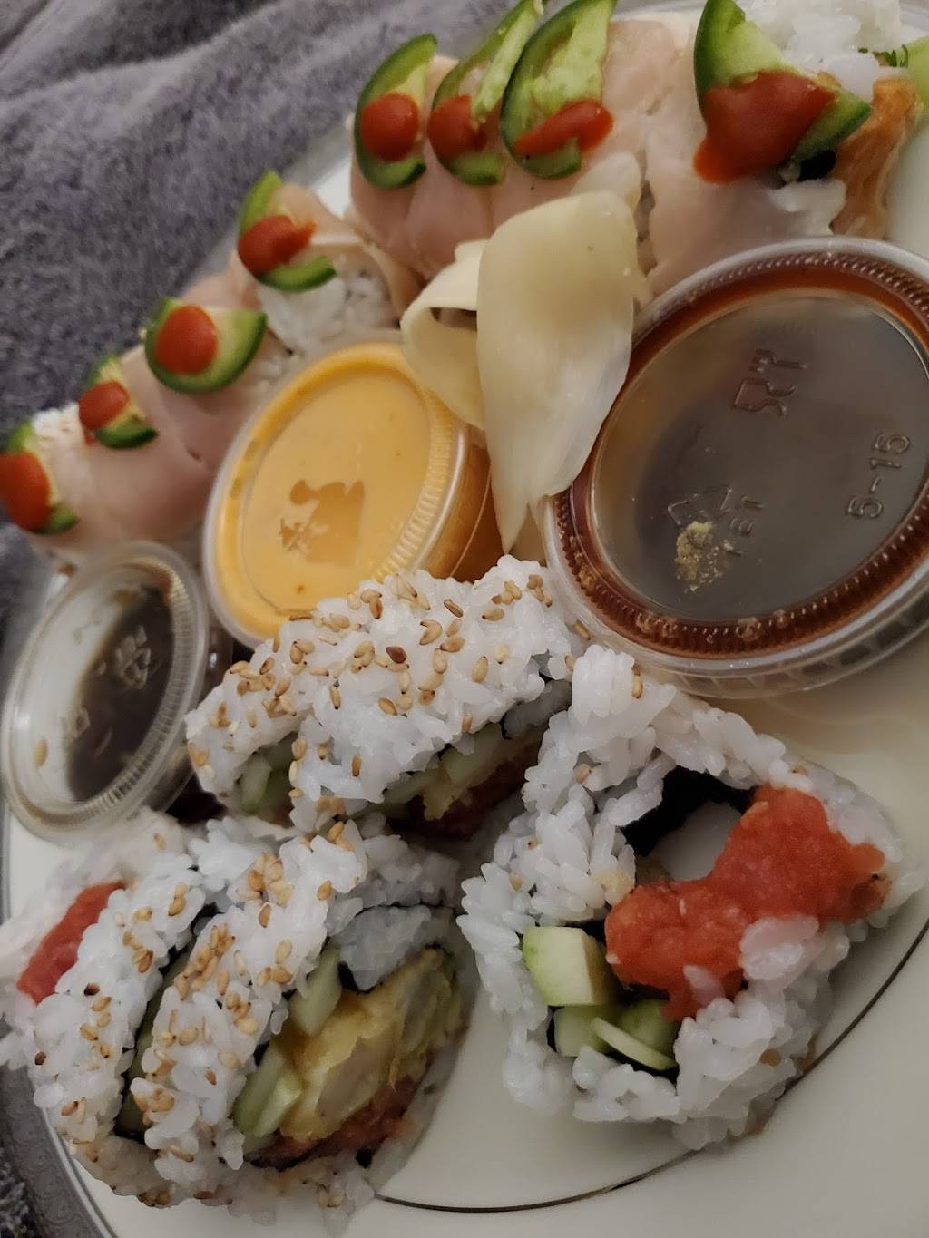 Samurai Sushi Bar | restaurant | 215 N Douty St, Hanford, CA 93230, USA | 5595875087 OR +1 559-587-5087