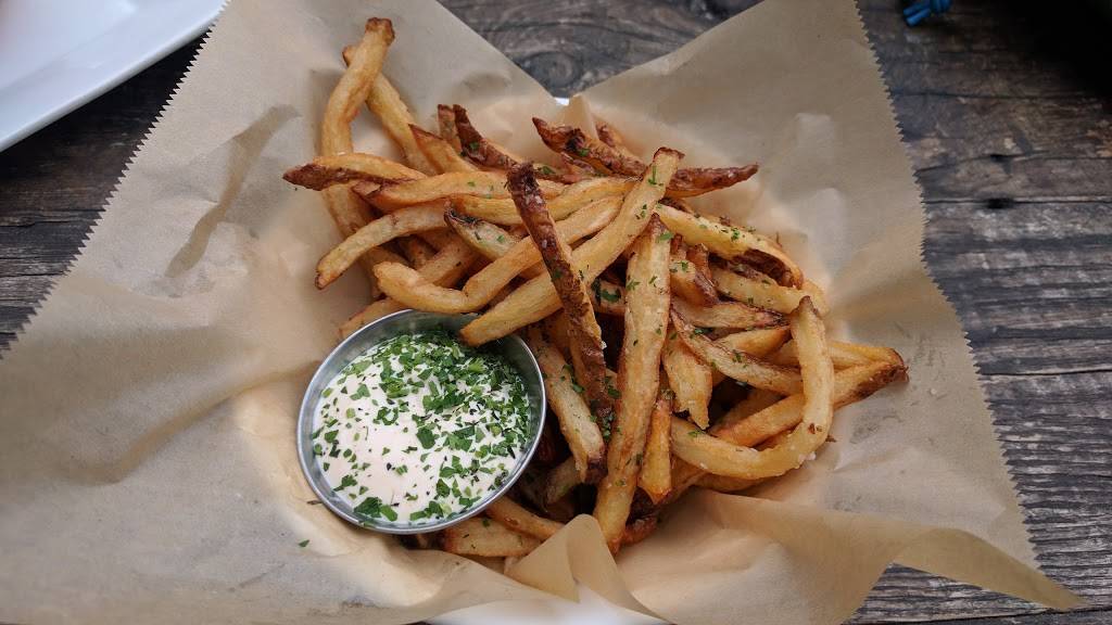 Pono Burger | restaurant | 829 Broadway, Santa Monica, CA 90401, USA | 3105847005 OR +1 310-584-7005