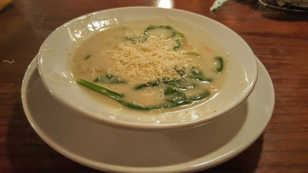 Olive Garden Italian Restaurant | meal takeaway | 740 Sunland Park Dr, El Paso, TX 79912, USA | 9155851097 OR +1 915-585-1097