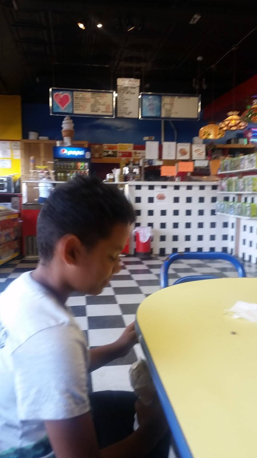 Rack N Roll Family Fun Center | restaurant | 212 Washington Pl, Passaic, NJ 07055, USA | 9733650020 OR +1 973-365-0020