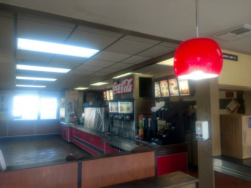 Carls Jr. / Green Burrito | restaurant | 9756 19th St, Alta Loma, CA 91737, USA | 9099876186 OR +1 909-987-6186