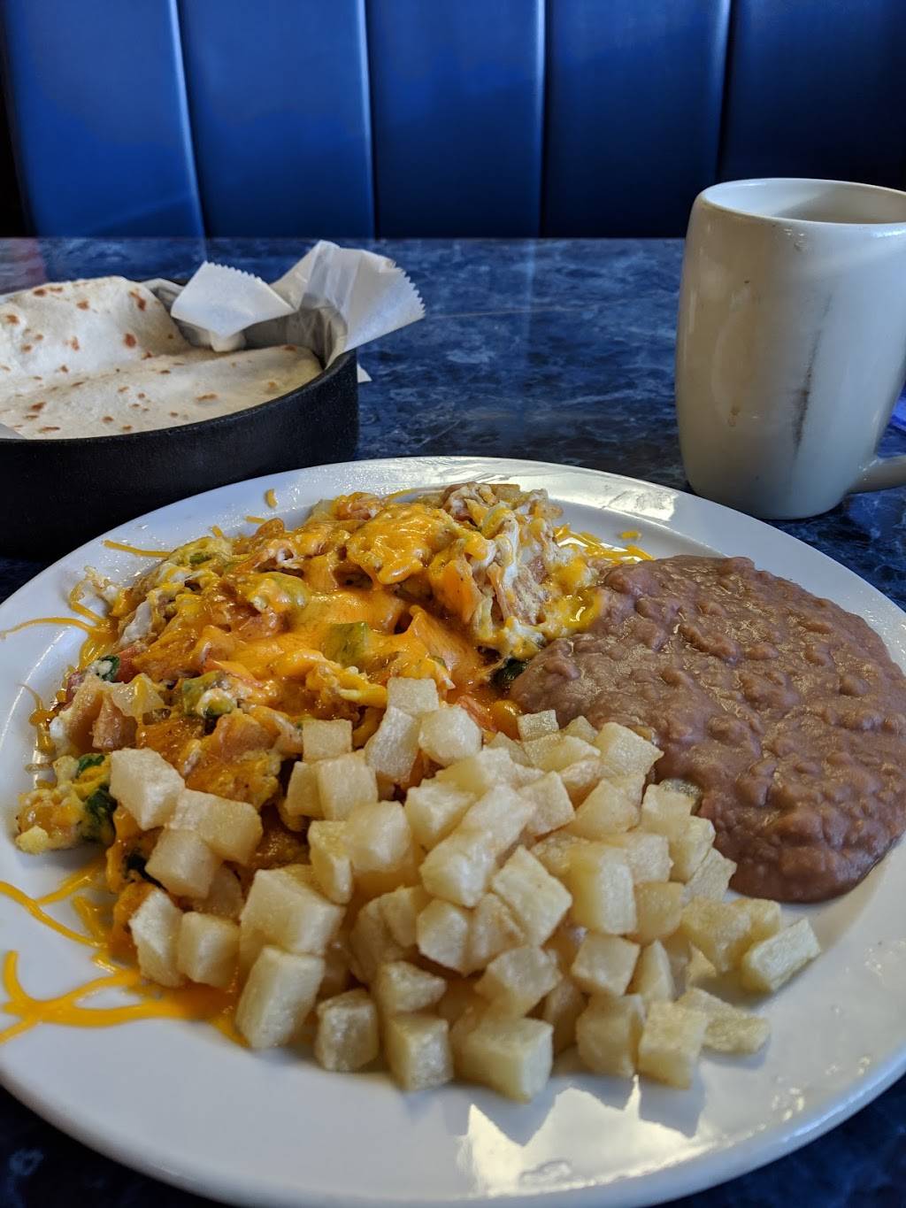 La Morenita Restaurant #2 | restaurant | 3313 S Gevers St, San Antonio, TX 78210, USA | 2105322325 OR +1 210-532-2325