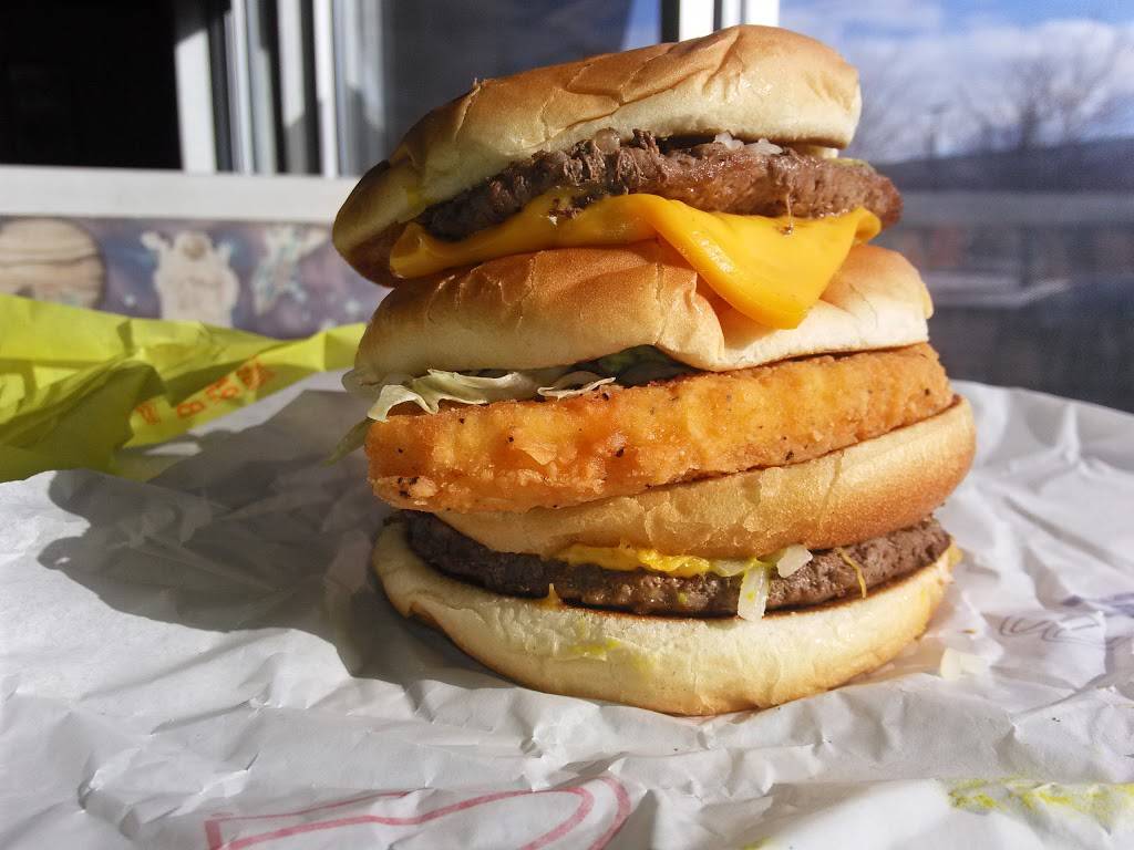 McDonalds | cafe | 17921 E 9 Mile Rd, Eastpointe, MI 48021, USA | 5867721311 OR +1 586-772-1311