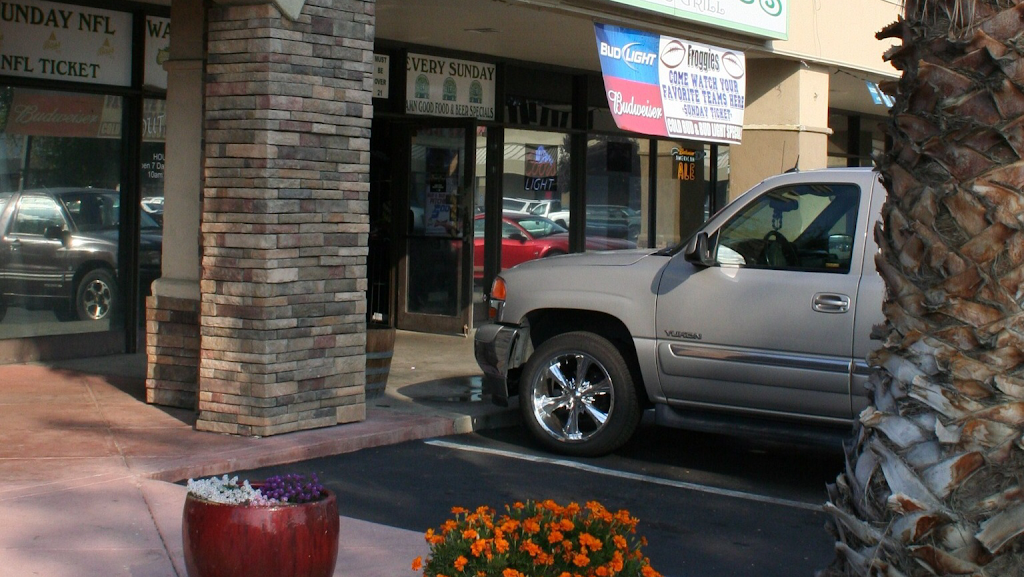 Froggies Pub & Grill | restaurant | 7768, 3232 S Mooney Blvd, Visalia, CA 93277, USA | 5596368839 OR +1 559-636-8839