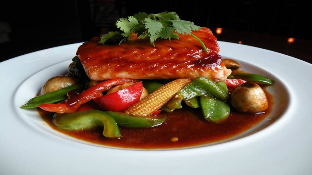 Zenna Thai & Japanese Restaurant | restaurant | 3950 Rosemeade Pkwy #100, Dallas, TX 75287, USA | 2144839454 OR +1 214-483-9454