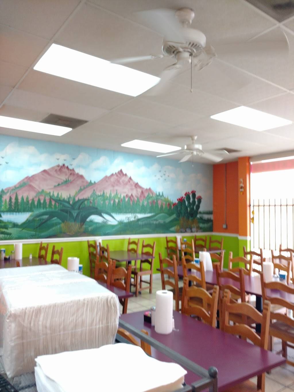 El Cerrito Taqueria | restaurant | 14929 TX-249 #200, Houston, TX 77086, USA | 8323751049 OR +1 832-375-1049