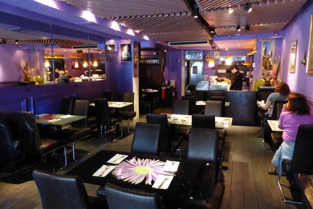 Royal Siam | restaurant | 240 8th Ave, New York, NY 10011, USA | 2127411732 OR +1 212-741-1732