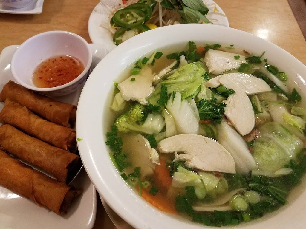 PhoDera Vietnamese Noodle House | restaurant | 200 W Olive Ave, Madera, CA 93637, USA | 5593954510 OR +1 559-395-4510