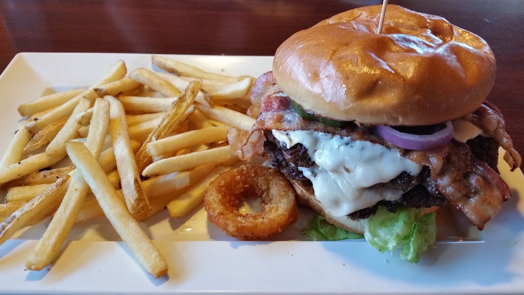 Village Inn | bakery | 203 N 4th St, Sterling, CO 80751, USA | 9705224882 OR +1 970-522-4882