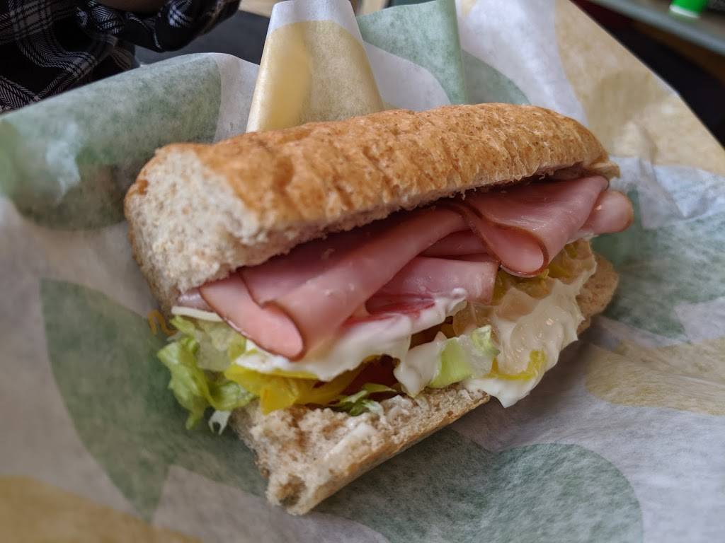 Subway | meal takeaway | 7080 NE Cornell Rd, Hillsboro, OR 97124, USA | 5036937202 OR +1 503-693-7202