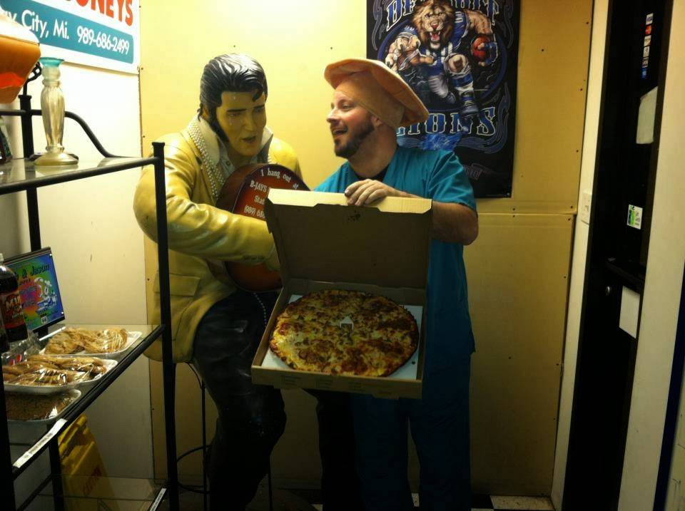 BJays Pizza and Coneys | meal takeaway | 363 State Park Dr, Bay City, MI 48706, USA | 9896862499 OR +1 989-686-2499