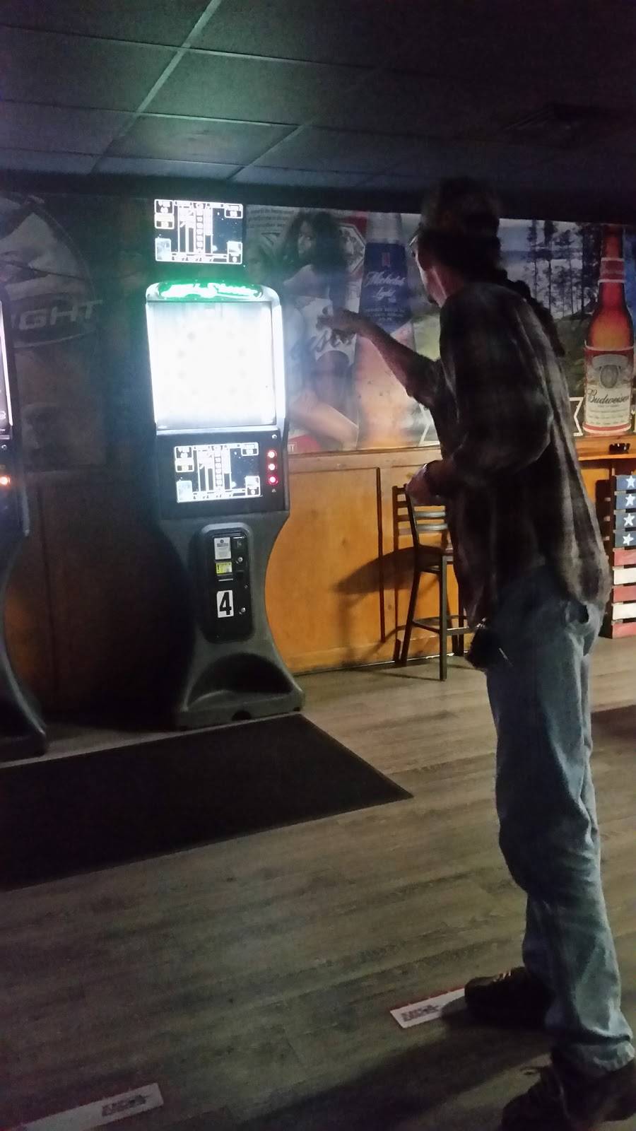 CJs Saloon | restaurant | 9401-9611 FL-43, Riverview, FL 33578, USA | 8133740373 OR +1 813-374-0373