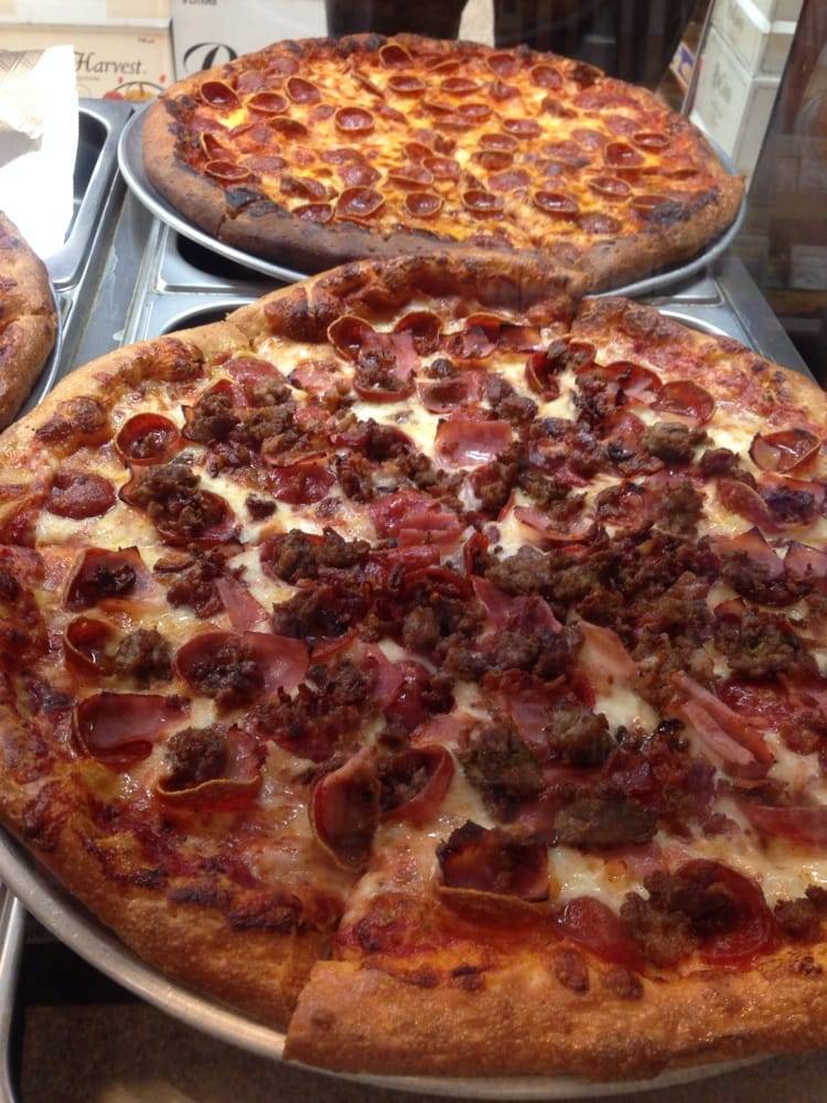 Stadium Pizza & Chicken | restaurant | 1101 N Pontiac Trail, Walled Lake, MI 48390, USA | 2489260266 OR +1 248-926-0266