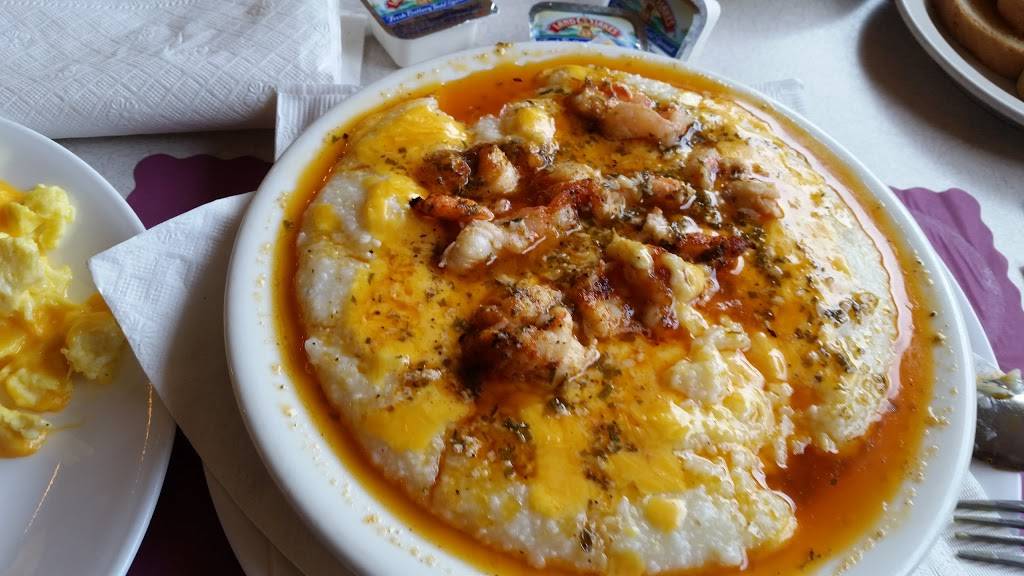 Kissin Cuzzins | restaurant | 951 34th St N, St. Petersburg, FL 33713, USA | 7273233915 OR +1 727-323-3915