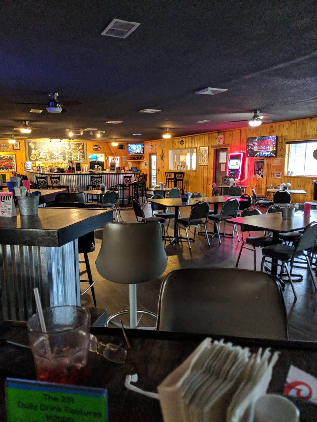 The 231 Bar & Grill | restaurant | 17170 Vondra Rd, Thompsonville, MI 49683, USA | 2313780231 OR +1 231-378-0231