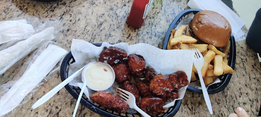 SMOKEYS NYC INC | restaurant | 126-11 15th Ave, Queens, NY 11356, USA | 7183530457 OR +1 718-353-0457