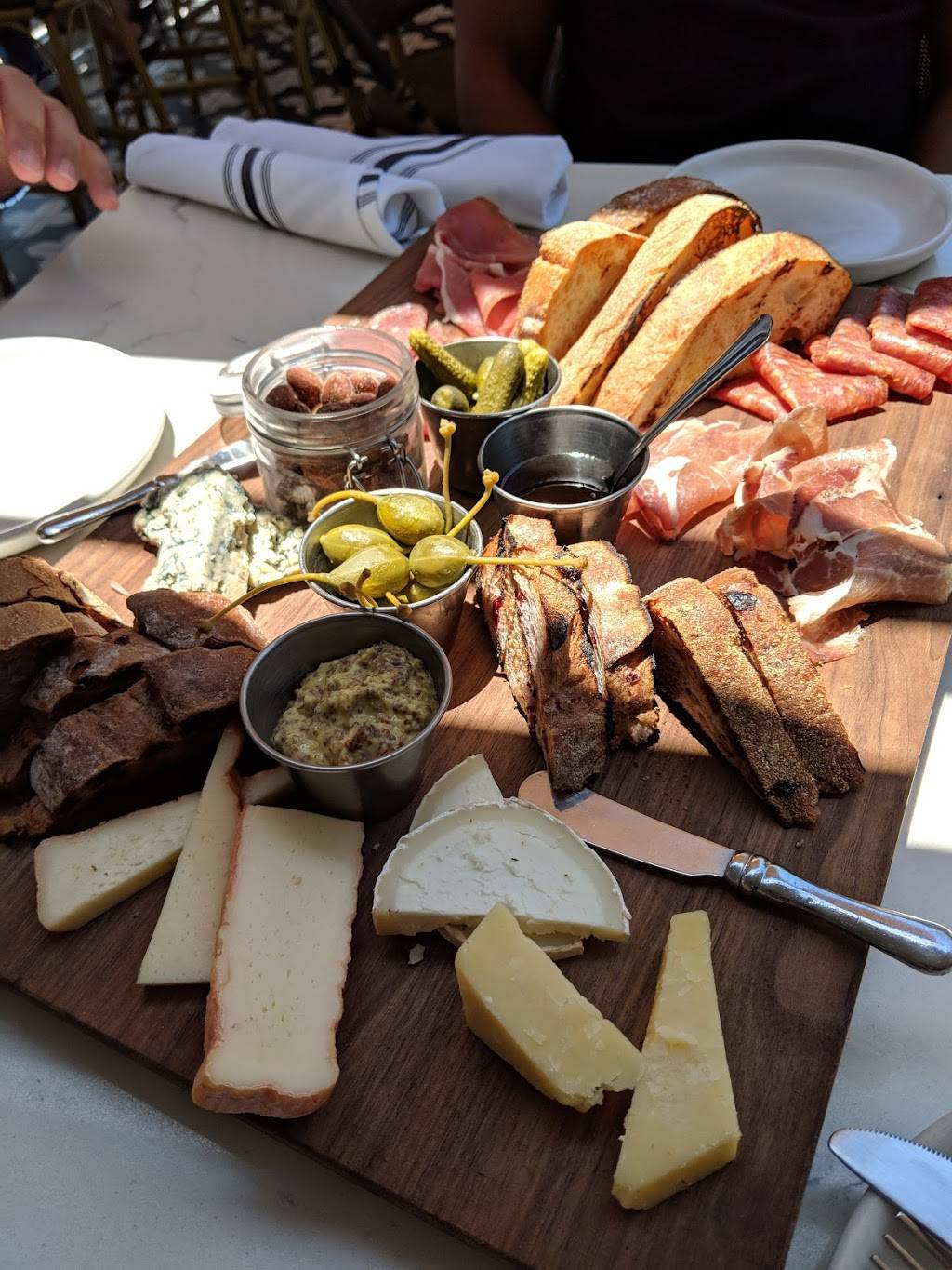 Tower 12 | restaurant | 53 Pier Ave, Hermosa Beach, CA 90254, USA | 3103796400 OR +1 310-379-6400