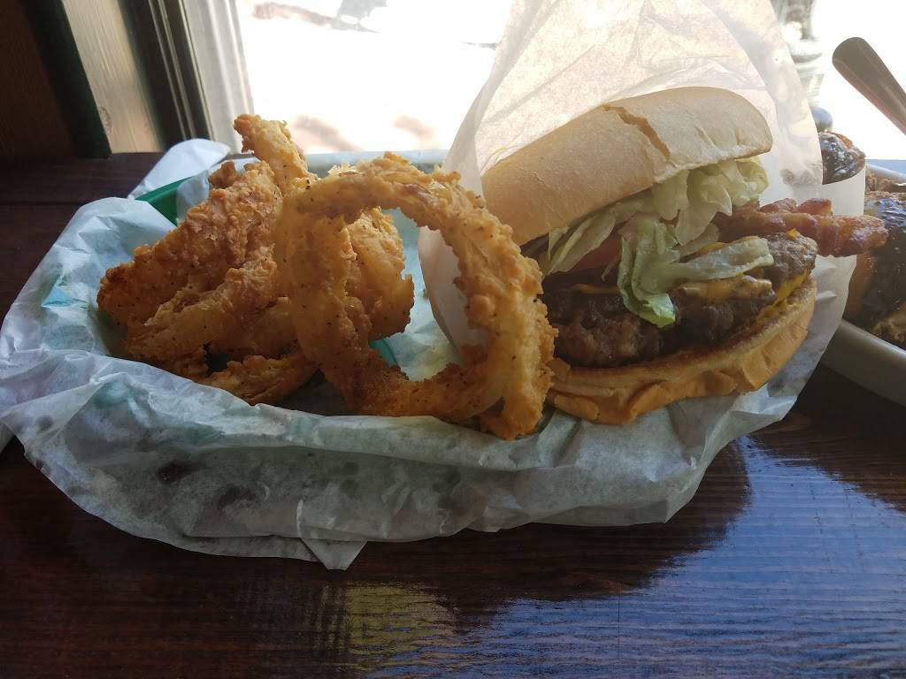 Christians Tailgate Bar & Grill | restaurant | 1012 Congress St, Houston, TX 77002, USA | 7132298449 OR +1 713-229-8449